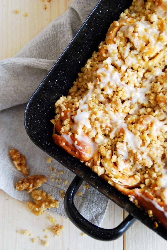 Apfelschnecken mit Nuss-Streusel