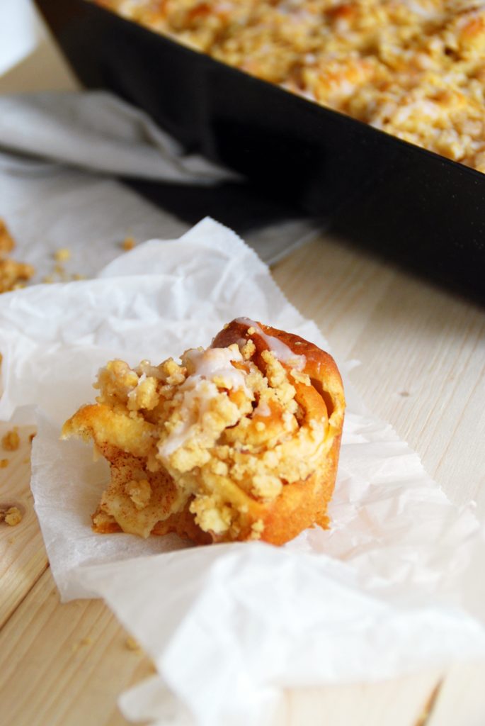 Apfelschnecken mit Nuss-Streusel