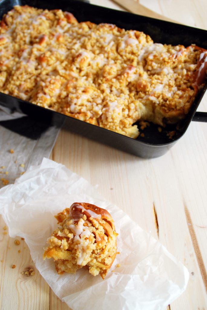 Apfelschnecken mit Nuss-Streusel