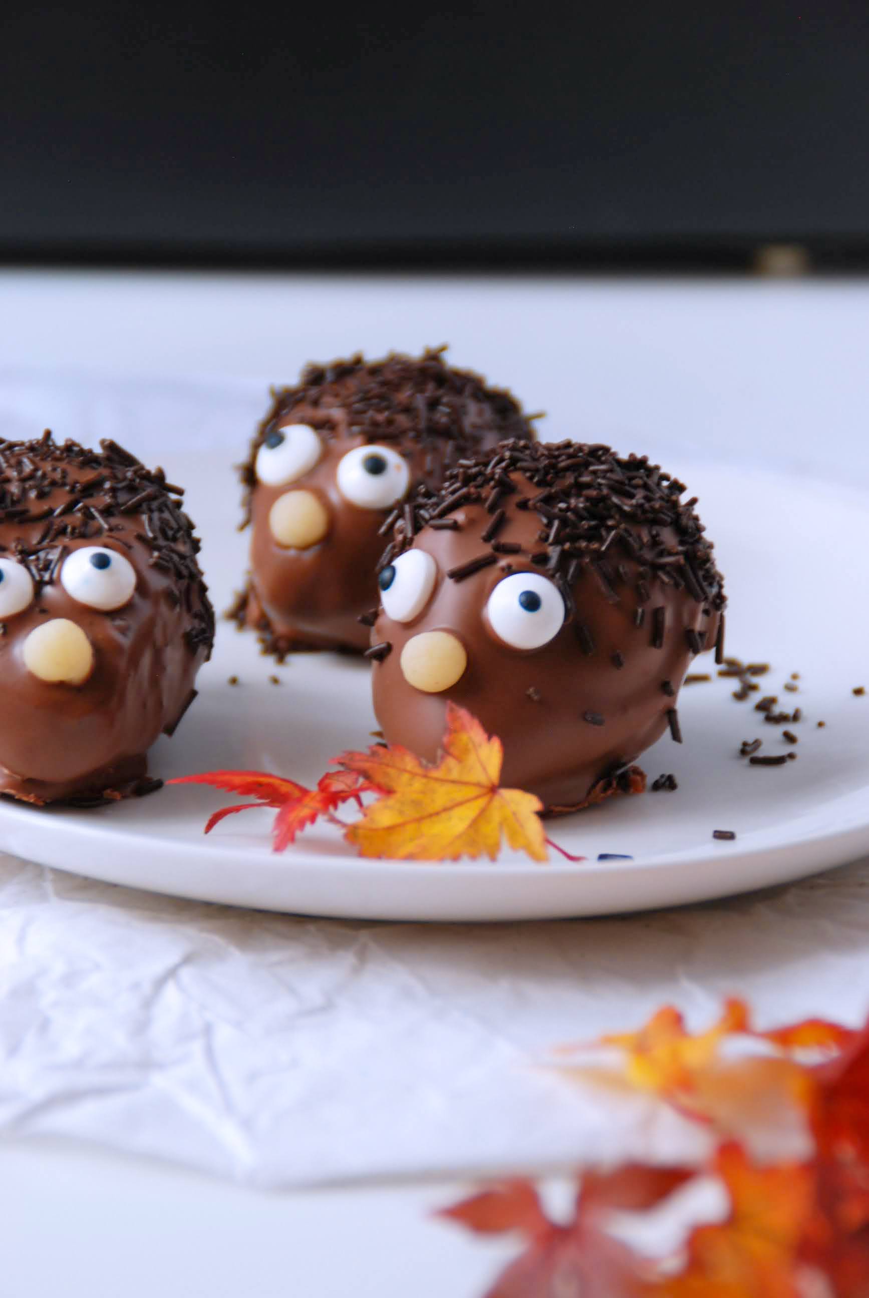 Cake Pop Igel - Schürzenfräulein - Kochschürzen in trendigem Vintagelook