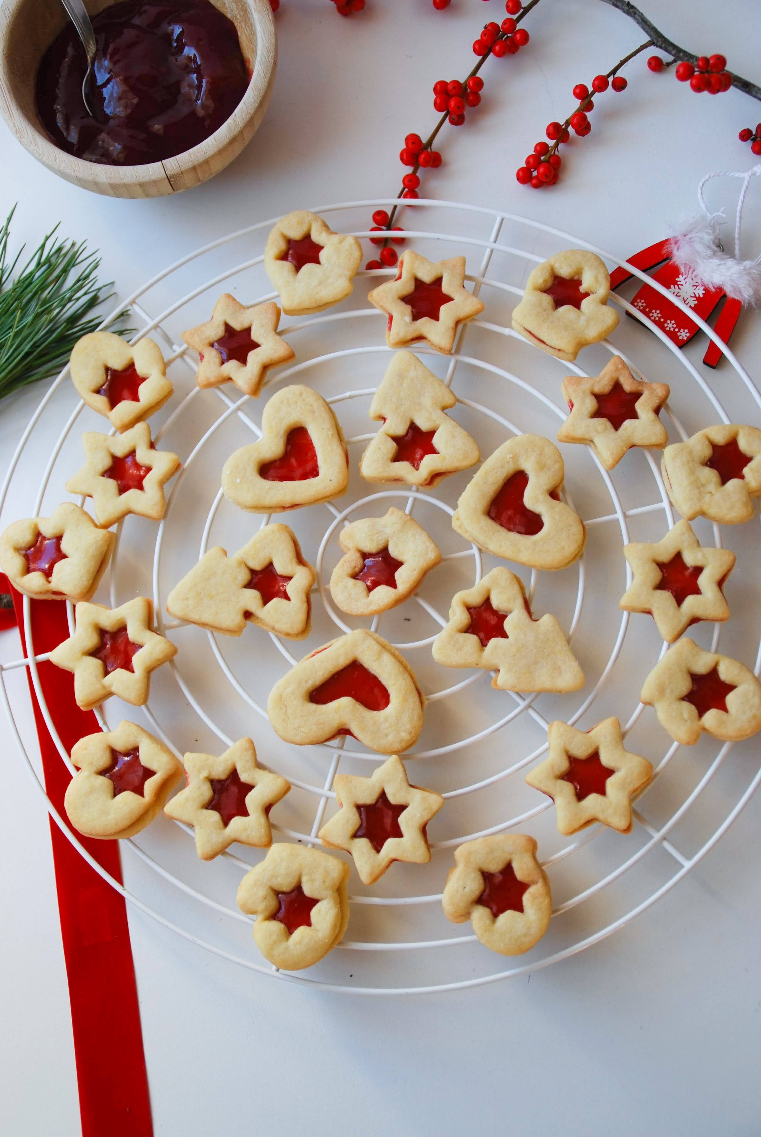 Butterkekse mit Himbeermarmelade