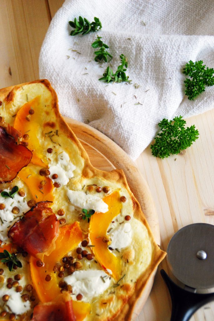 Flammkuchen mit Kürbis, Backen, Schürzenfräulein