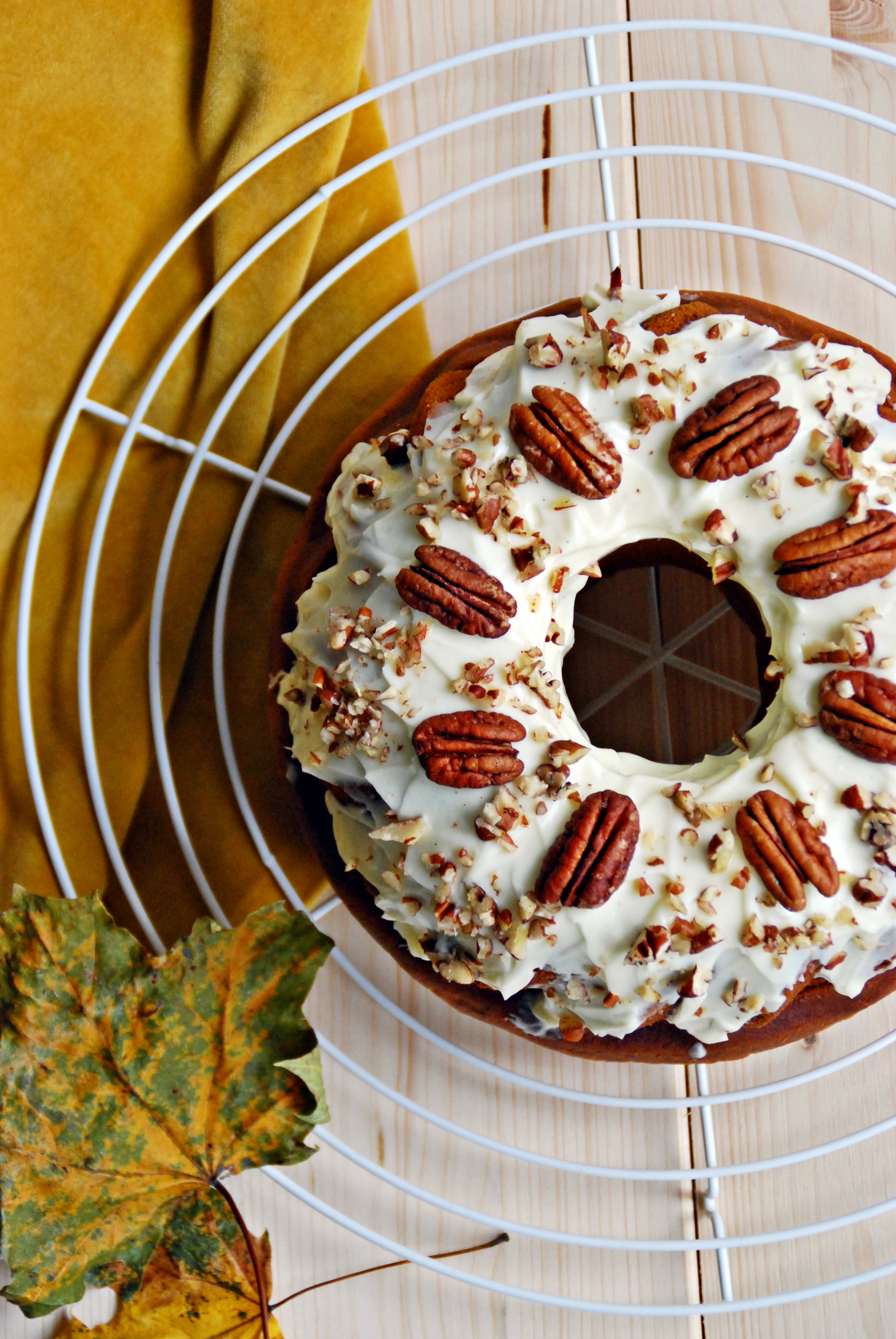 Kürbiskuchen mit Frischkäse Topping - Schürzenfräulein, Kochschürze