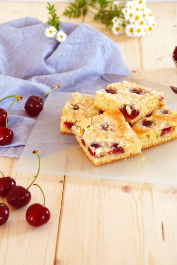 Kirsch Kuchen mit Mascarpone Guss