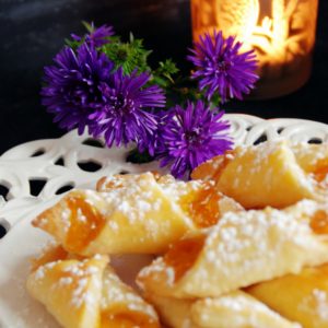 Marmeladestangerl aus Topfenteig