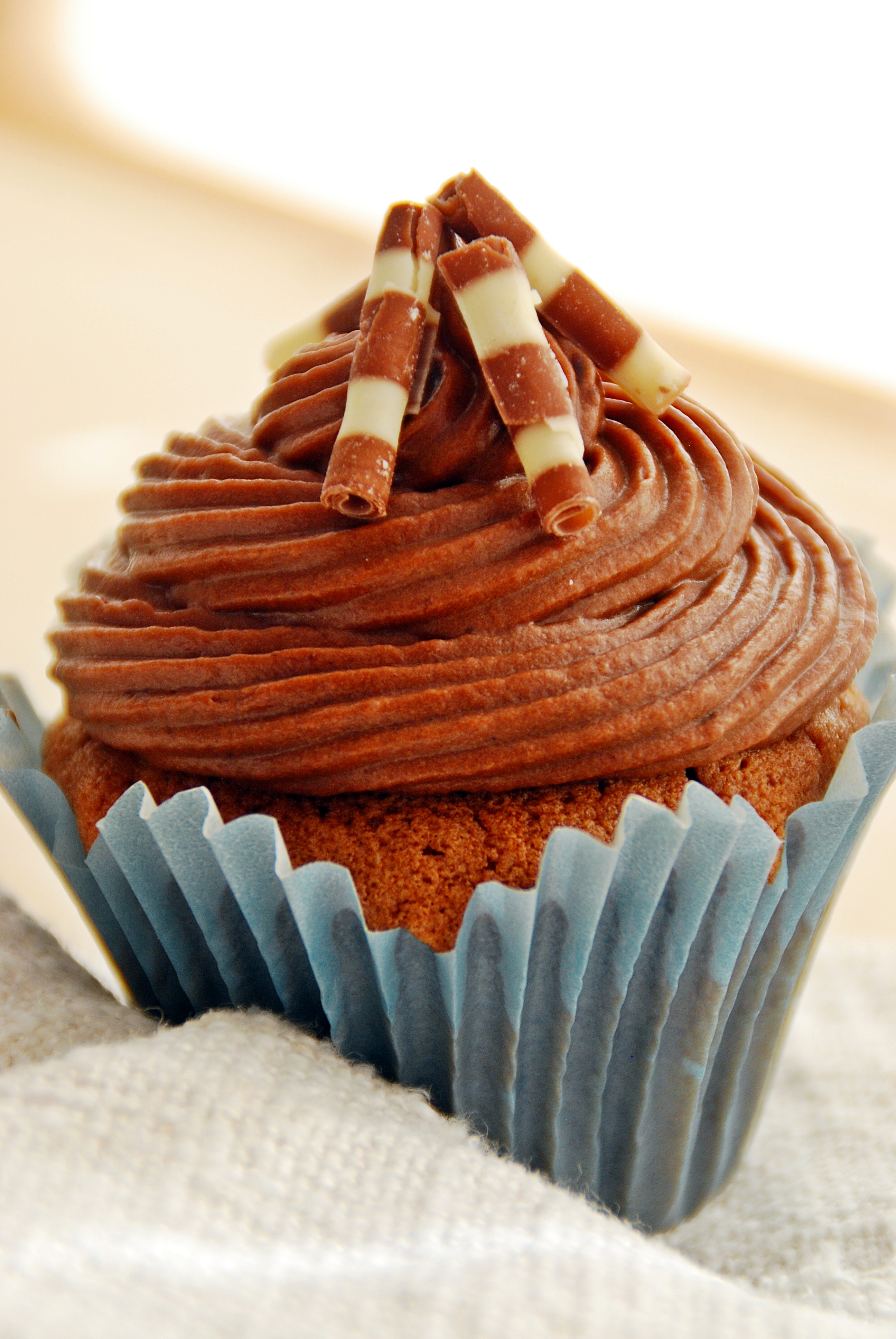 Schoko Cupcakes - Schürzenfräulein - Kochschürzen in trendigem Vintagelook