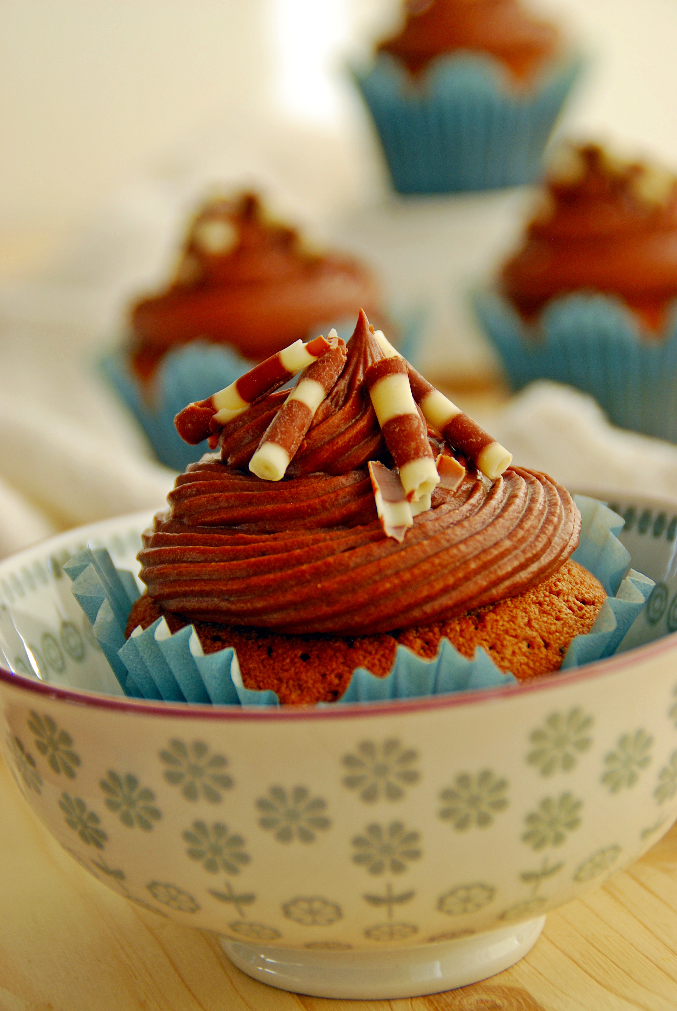 Schoko Cupcakes - Schürzenfräulein - Kochschürzen in trendigem Vintagelook