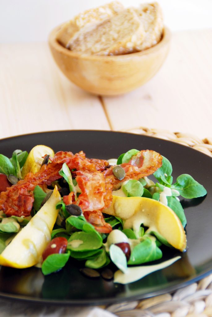 Feldsalat mit karamellisierten Birnen